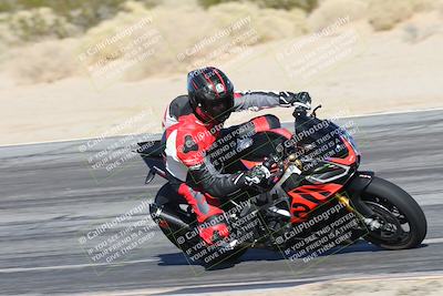 media/Dec-01-2025-Moto Forza (Mon) [[2daa91e15f]]/2-Intermediate Group/Session 4 Turn 9/